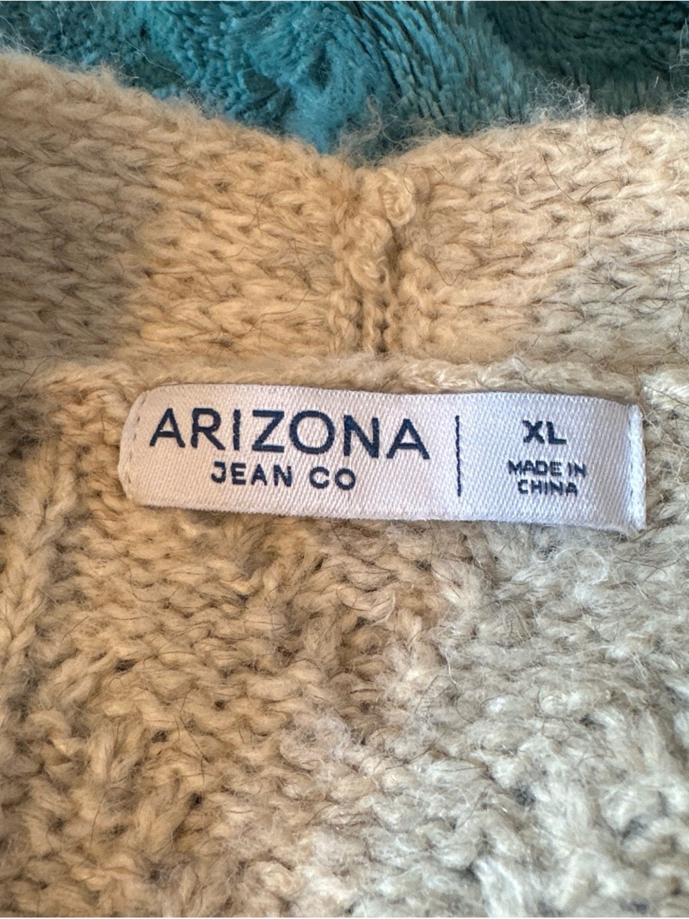 Arizona Jean Company Cream Cable Knit Cardigan with Pockets - Picture 3 of 4